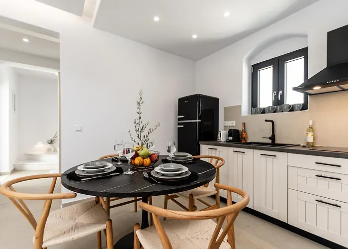 Plaka Riviera Villa Maragkas